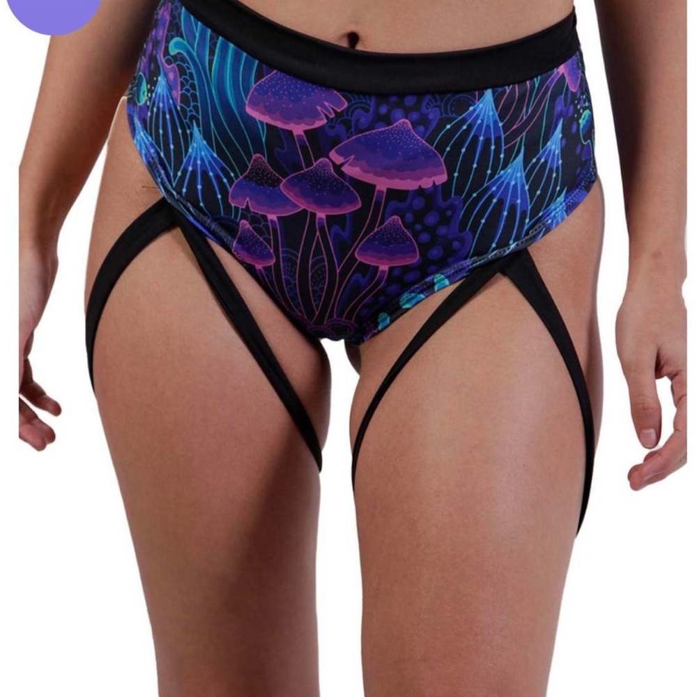 BRAND NEW NEVER WORN Lyte Couture X IHR Dazed Mushroom Bottoms👽